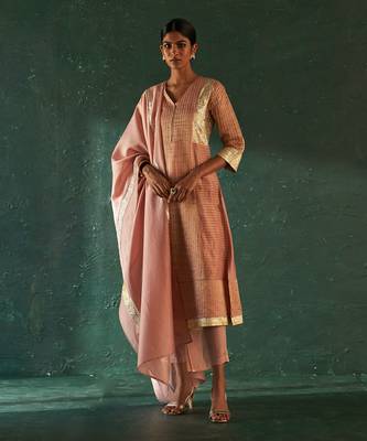 Rose pink striped kurta set with gota work 1