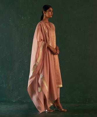 Rose pink striped kurta set with gota work 3
