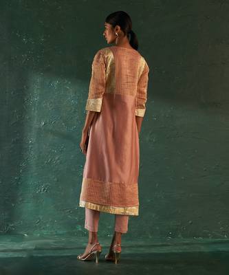 Rose pink striped kurta set with gota work 5
