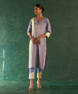 Lavender striped kurta set with gota panels 4