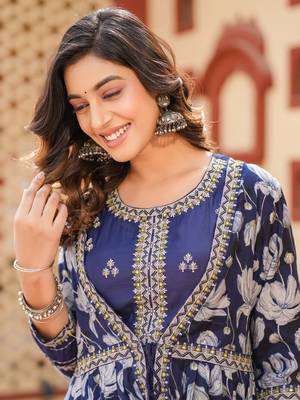  woman blue embroidered shrug crop top co ord set 2