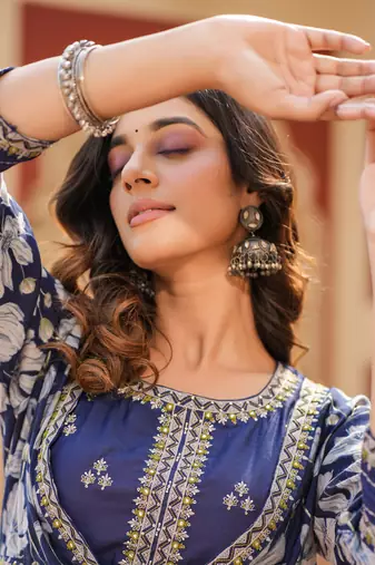 woman blue embroidered shrug crop top co ord set