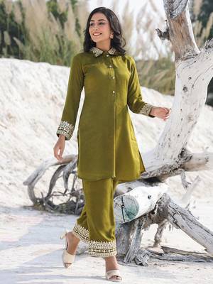  olive green woven design co-ord set with gota detailing 2