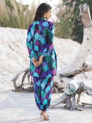  blue pure muslin co-ord set with mirror work detailing on placket and sleeve 3