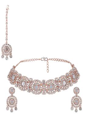 Rose Gold Plated Mirror Work Oval Shaped Choker Necklave With Earring Maangtika 5