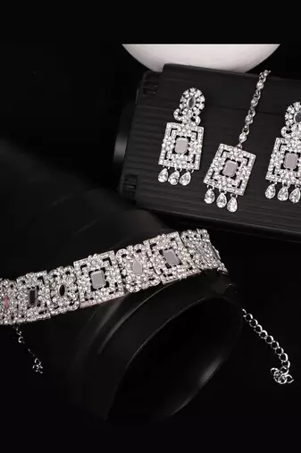 Silver Tone Mirror Work Square Shaped Choker Necklave With Earring Maangtika