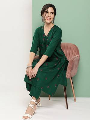 Green Embroidered Cotton Blend Flared Kurta Set 5