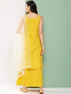 Yellow Embroidered Poly georgette Kurta Set 4