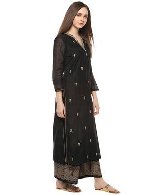 Black Print Cotton Blend Flared Kurta Set 2