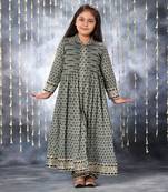 Grey jaipuri floral printed pintucks long kurta with pants
