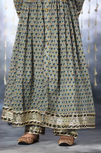 Grey jaipuri floral printed pintucks long kurta with pants