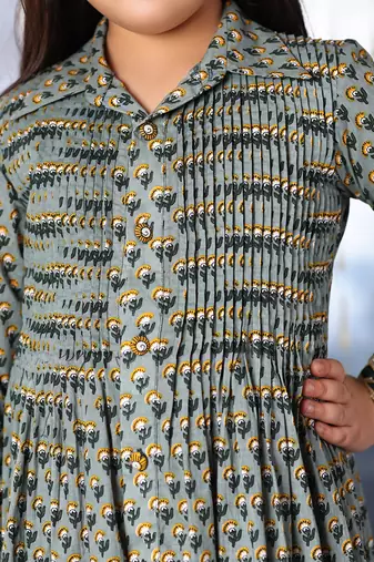 Grey jaipuri floral printed pintucks long kurta with pants