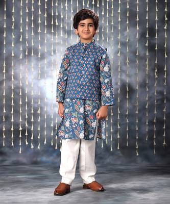 Blue  jaipuri floral printed kurta set with blue buti jacket 1