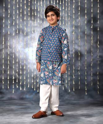 Blue  jaipuri floral printed kurta set with blue buti jacket 2