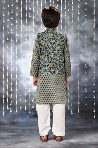 Grey pintucks neck panel kurta set with jacket