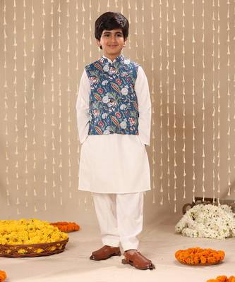 White kurta set with blue jaipuri buti printed jacket 1
