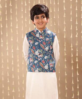 White kurta set with blue jaipuri buti printed jacket 3