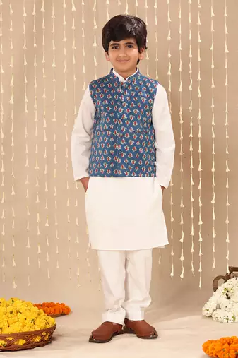 White kurta set with blue jaipuri floral printed jacket