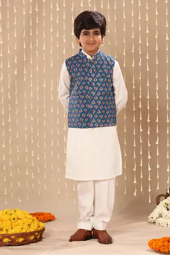 White kurta set with blue jaipuri floral printed jacket