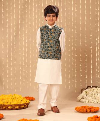 White kurta set with grey jaipuri floral printed jacket 3