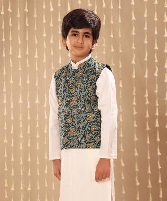 White kurta set with grey jaipuri floral printed jacket 4