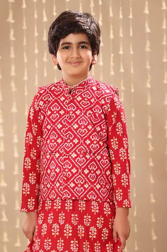 Red jaipuri floral printed kurta set with red ikat print jacket