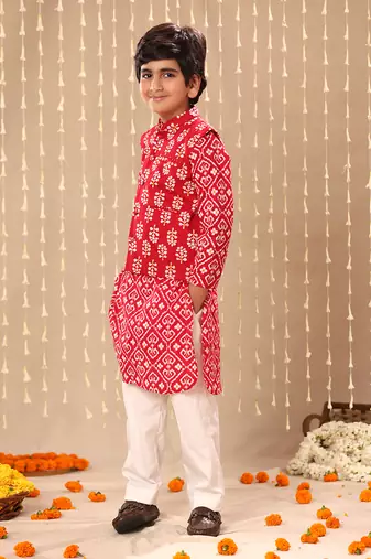 Red jaipuri ikat printed kurta set with red floral print jacket