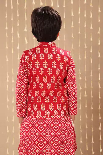Red jaipuri ikat printed kurta set with red floral print jacket
