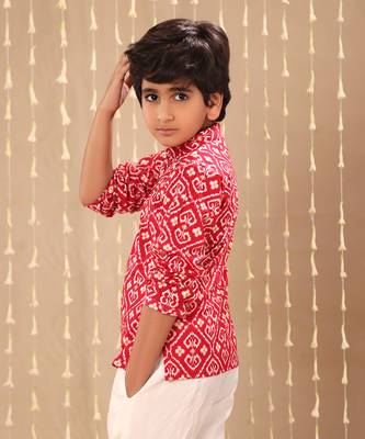 Red ikat printed short kurta 4