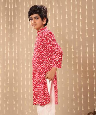 Red ikat printed short kurta set 3