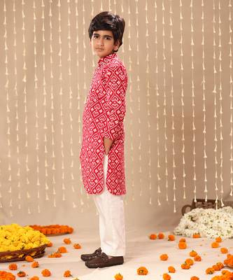 Red ikat printed short kurta set 4