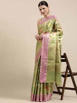 Gold woven tissue saree with blouse 3