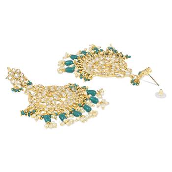Traditional Big Kundan & Pearl Chandbali Earrings with Maang Tikka Set 3