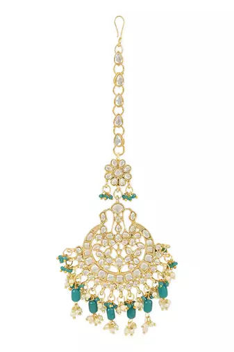 Traditional Big Kundan & Pearl Chandbali Earrings with Maang Tikka Set