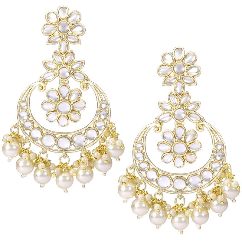 Traditional Handcrafted Kundan Adorned With Pearls Earrings With Maang Tikka Set