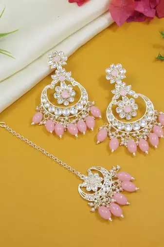 Traditional Handcrafted Kundan Adorned With Pearls Earrings With Maang Tikka Set