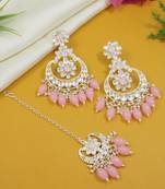 Traditional Handcrafted Kundan Adorned With Pearls Earrings With Maang Tikka Set