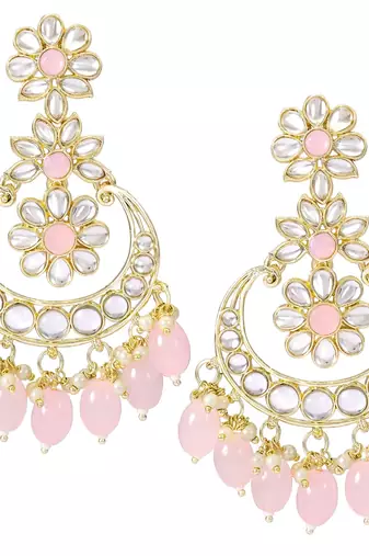 Traditional Handcrafted Kundan Adorned With Pearls Earrings With Maang Tikka Set
