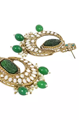 Traditional Pearl Hanging Kundan Stone Studed Chandbali Earring With Maang Tikka