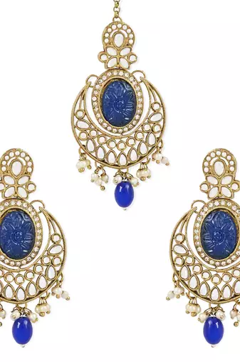 Traditional Pearl Hanging Kundan Stone Studed Chandbali Earring With Maang Tikka