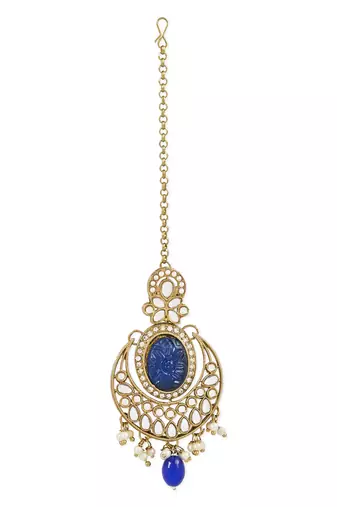 Traditional Pearl Hanging Kundan Stone Studed Chandbali Earring With Maang Tikka