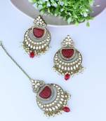 Traditional Pearl Hanging Kundan Stone Studed Chandbali Earring With Maang Tikka