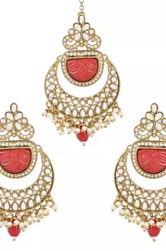 Traditional Pearl Hanging Kundan Stone Studed Chandbali Earring With Maang Tikka