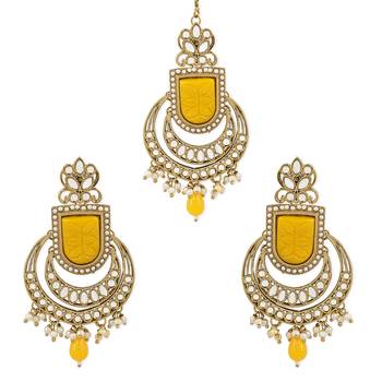 I Jewels Traditional Pearl Hanging Kundan Stone Studed Chandbali Earring With Maang Tikka 2