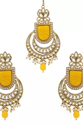 I Jewels Traditional Pearl Hanging Kundan Stone Studed Chandbali Earring With Maang Tikka