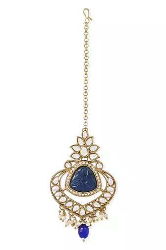 Traditional Pearl Hanging Kundan Stone Studed Chandbali Earring With Maang Tikka