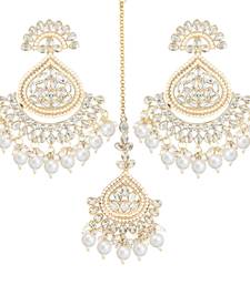 Traditional Kundan & Pearl Chandbali Earrings With Maang Tikka Set