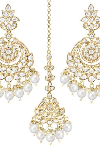 Traditional Kundan & Pearl Chandbali Earrings With Maang Tikka Set