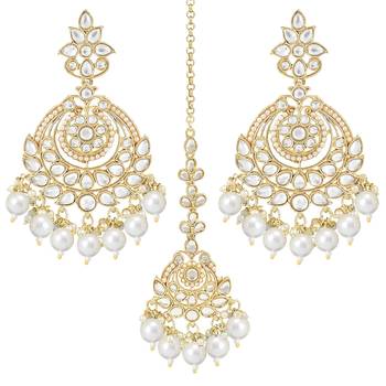 Traditional Kundan & Pearl Chandbali Earrings With Maang Tikka Set 1