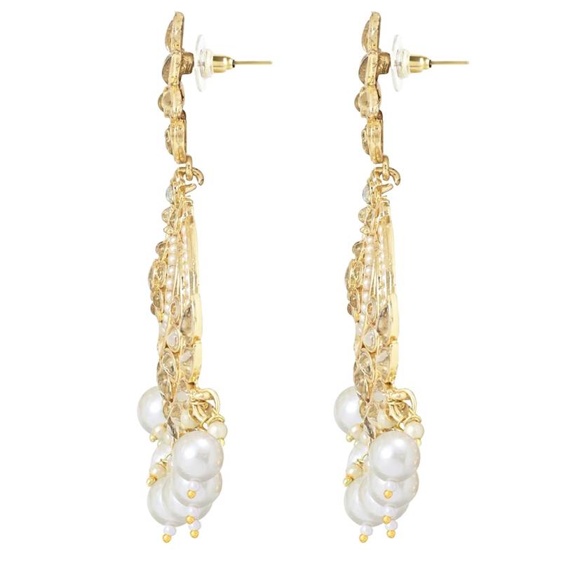 Traditional Kundan & Pearl Chandbali Earrings With Maang Tikka Set